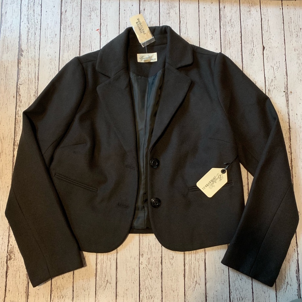 Black Blazer - NWT  cropped / waist length Size L